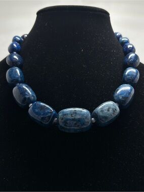 Blue Chunky Polished Sodalite Stone Short Necklace, NWT
